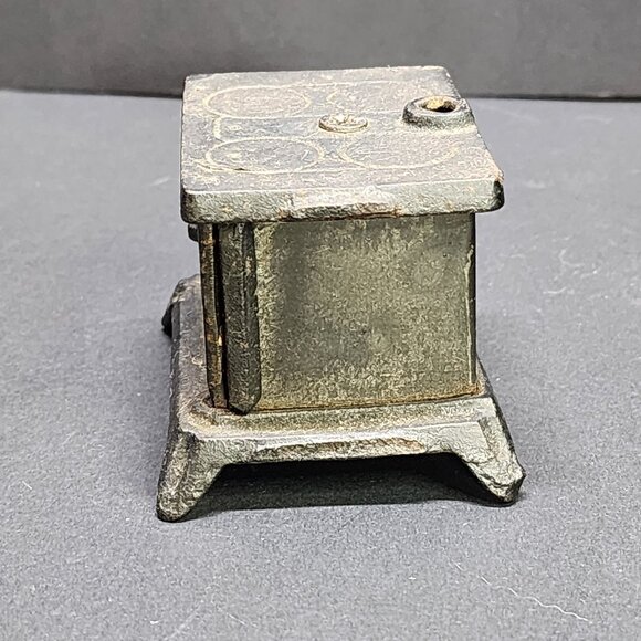Vintage Miniature Dot Cook Cast Iron Stove Coin Bank Black Antique - Picture 5 of 9